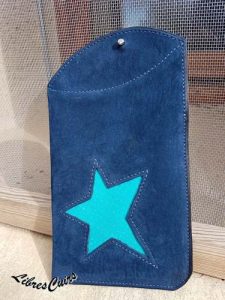 etui portable bleu